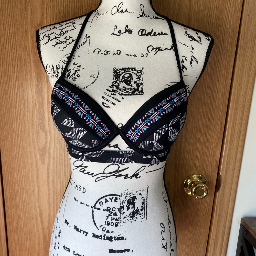 SO bikini top
